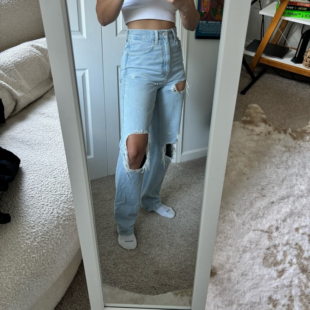Light-Wash High-Waisted Baggy/Straight Distressed BDG Jeans
